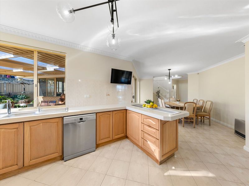 39 Castellon Crescent, Coogee