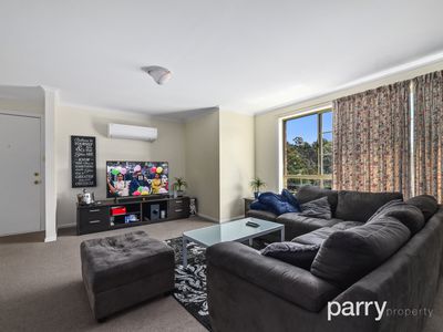 2 / 79 Outram Street, Summerhill