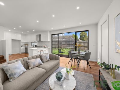 2 / 1064 North Road, Bentleigh East