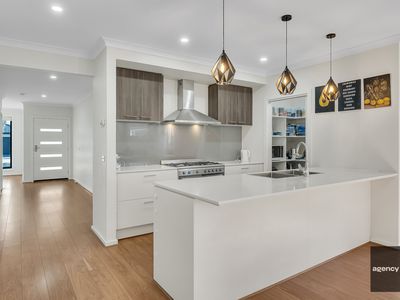 17 Ricotta Road, Manor Lakes