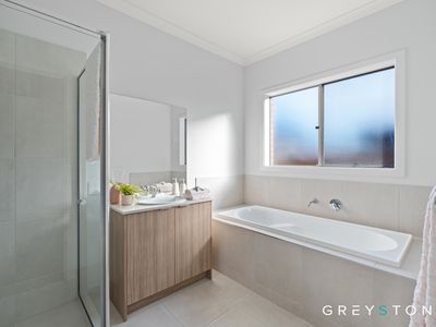 4 Corfu Street, Fraser Rise