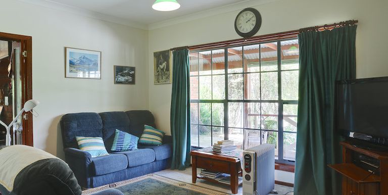 8 Caulfield Street, Violet Town