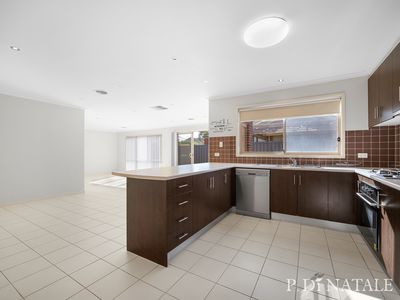 3 Radiata Close, Wyndham Vale