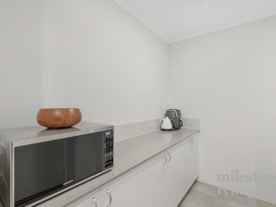 29 Grapple Road, Whitby