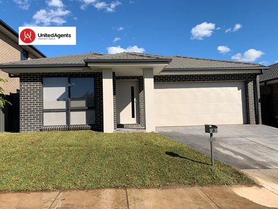 8 FAIRBROTHER AVE, Denham Court