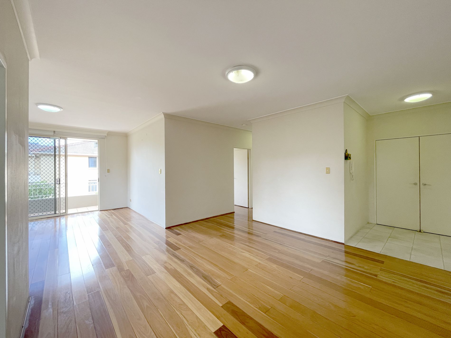 570 / 83-93 Dalmeny Avenue, Rosebery