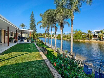 28 Bight Court, Mermaid Waters