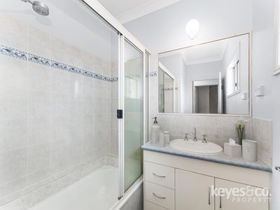 16 / 30-32 Martinez Avenue, West End