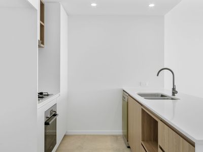 2603 / 10 Sickle Avenue, Hope Island