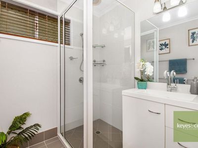 5 Salisbury Crescent, Kirwan