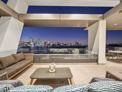 802 / 39 Mends Street, South Perth