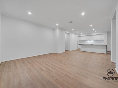 100 Clara Drive, Clyde North