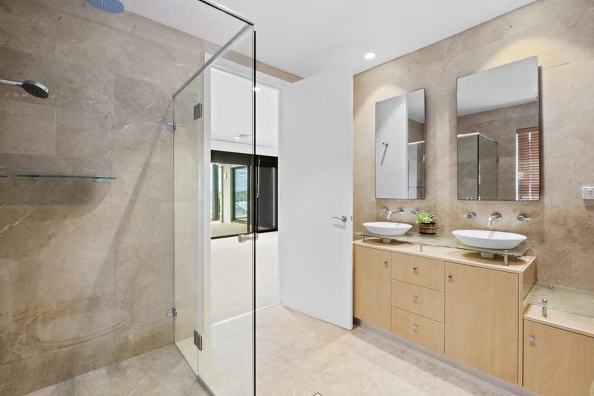 8 / 29 Hutton Road, The Entrance
