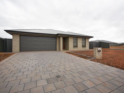 17 Bayou Crescent, Dubbo