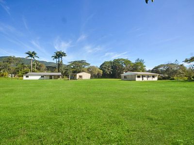415 Tully Mission Beach Road, Merryburn