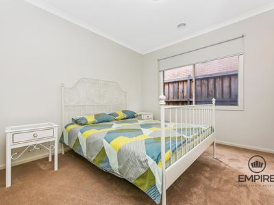 11 Sandymount Drive, Clyde North