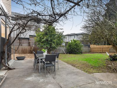 2 Box Hill Crescent, Mont Albert North