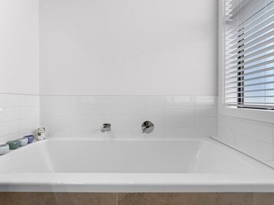 4 Marine Parade, Hobsonville