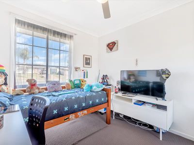 9 Francisco Crs, Rosemeadow