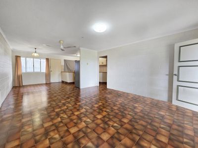 6 / 23 Tower Avenue, Atherton