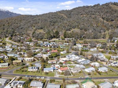 24 Kiewa Crescent, Mount Beauty