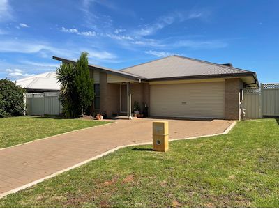 12 Ellenborough Avenue, Dubbo