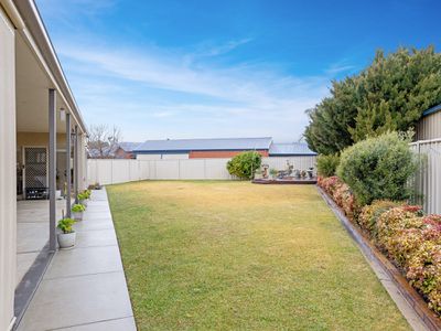 16 Yale Court, Wangaratta