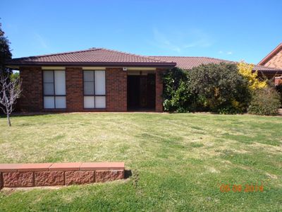4 Ingrid Place, Dubbo
