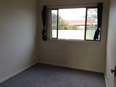 2 / 7 Windle Street, Lake Illawarra