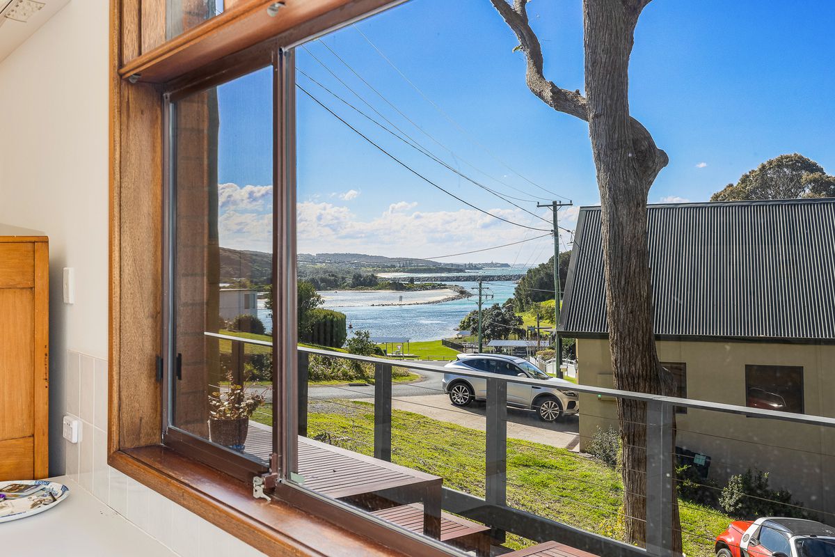 8A Noorooma Crescent, Narooma