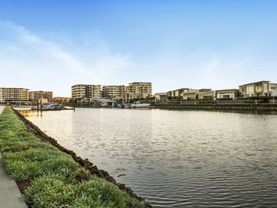 48 Delta Circuit, Hope Island