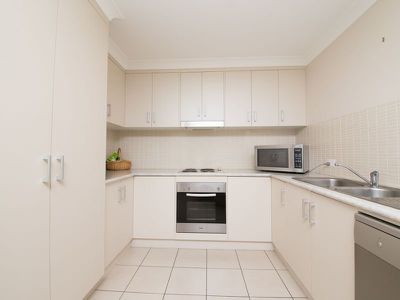 8 / 5 John Brass Place, Dubbo