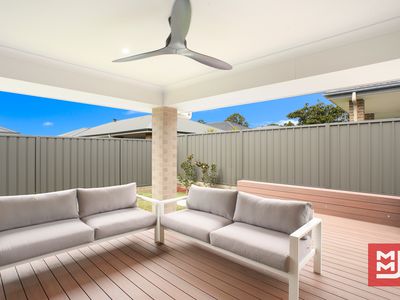 14 Escarpment Place, Horsley