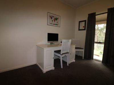 2B Delhi Street, Seymour