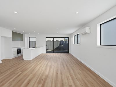 2 / 8 Imogen Court, Legana