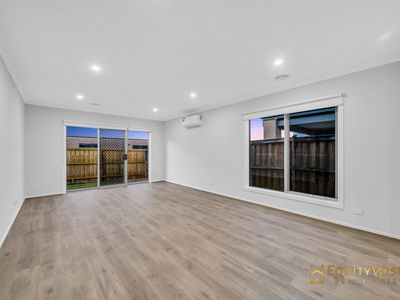 36 Homecrest Crescent, Wyndham Vale