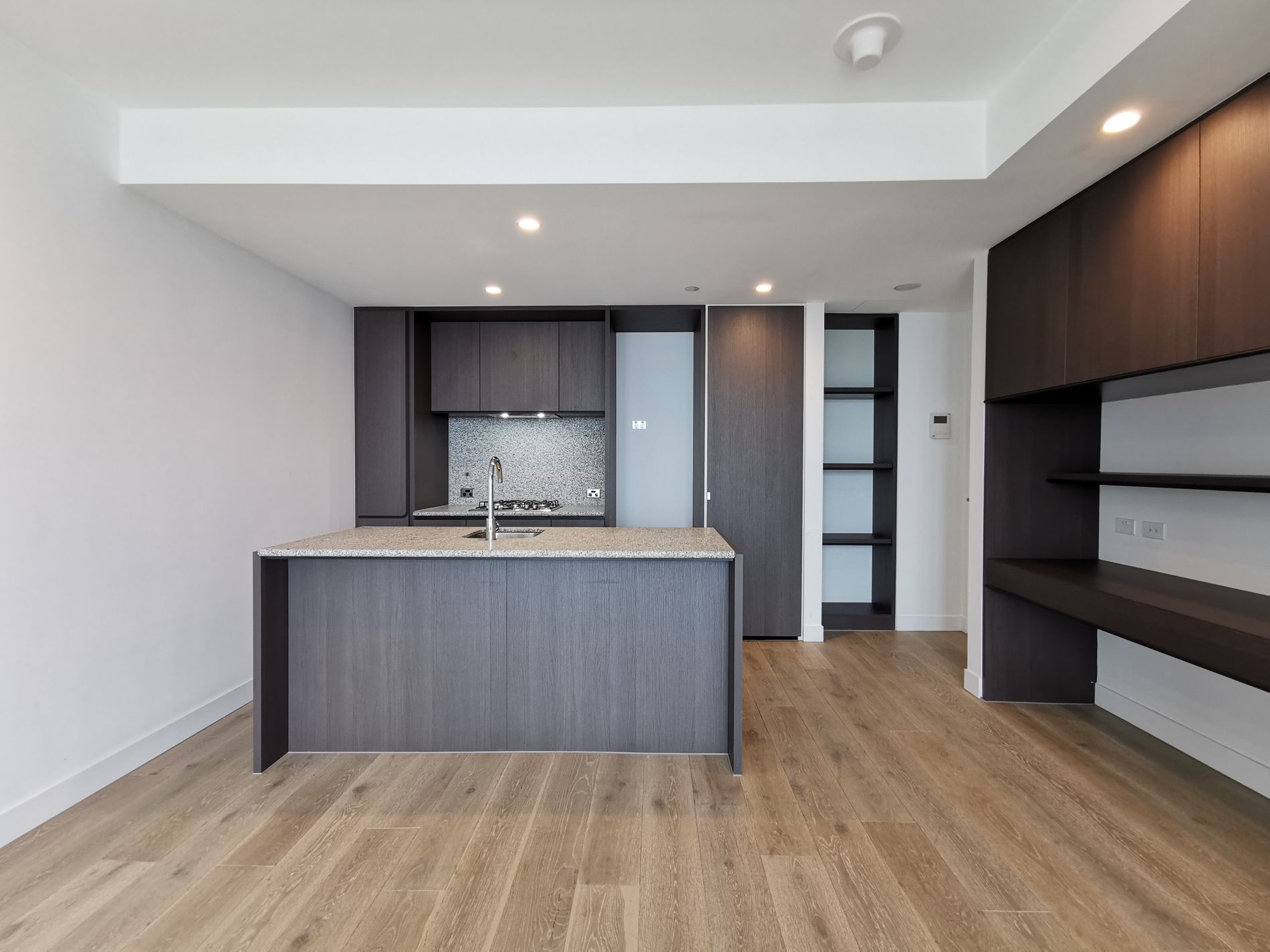 5211 / 160 Victoria Street, Carlton