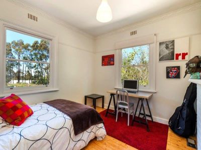 6 Cheniston Road, Mount Macedon