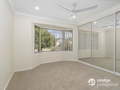 10 Glenrock Court, Wattle Grove
