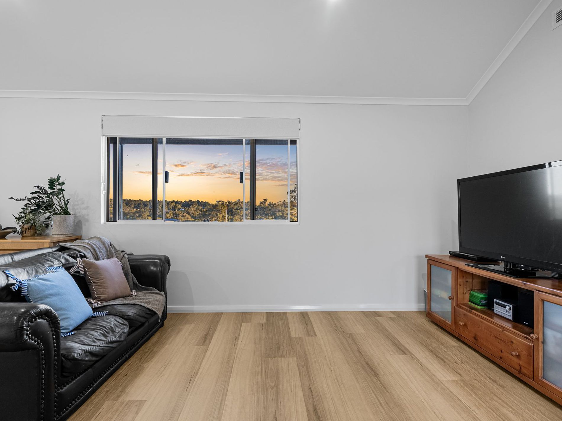 254 Guernsey Rise, Chittering