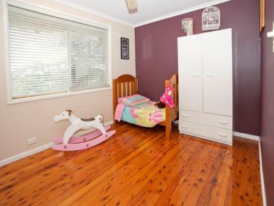 13 Chislehurst  Ave, Figtree