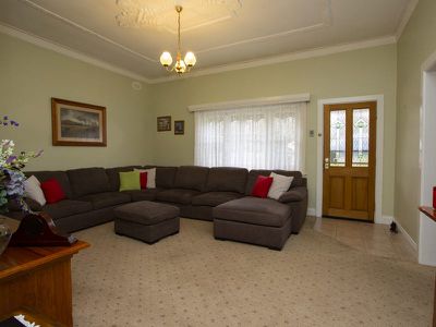 17 The Avenue, Seymour