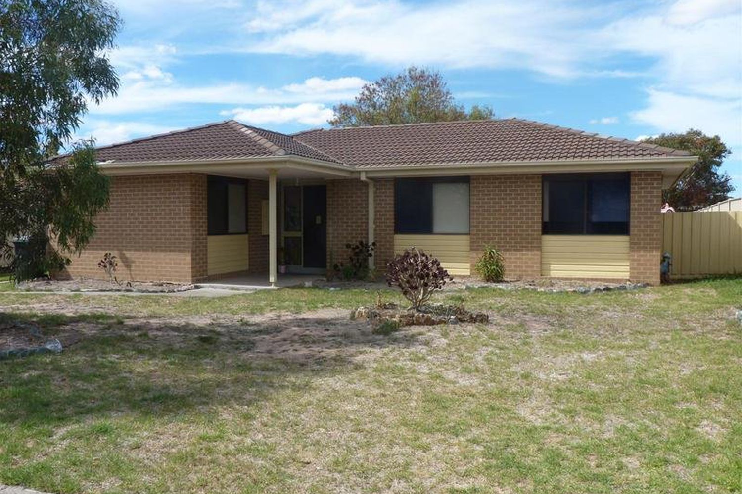 7 Glenister Place, Horsham