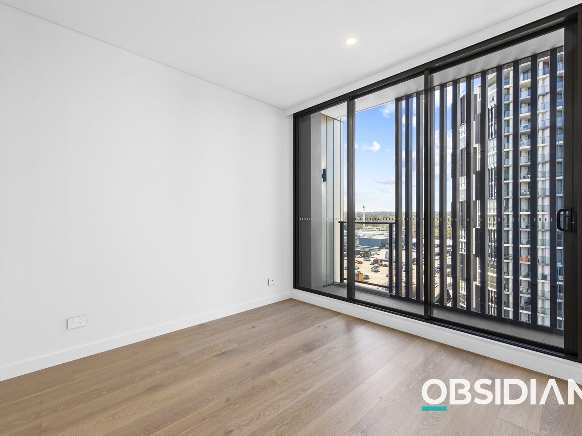 A1303 / 82 Waterloo Road, Macquarie Park