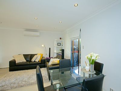 2/27 Edgehill Street, Scarborough