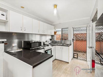 7 / 30 Girralong Street, Woree