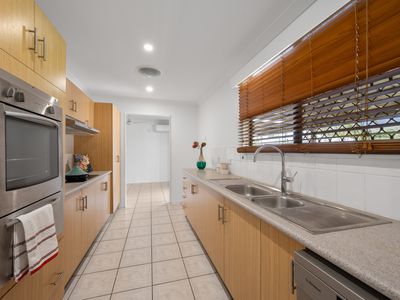 6 Allamanda Crescent, Annandale