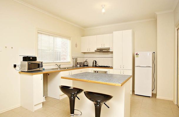 4 Cooma Lane, Craigieburn