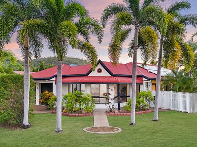 1 Saint Helens Drive, Mount Louisa