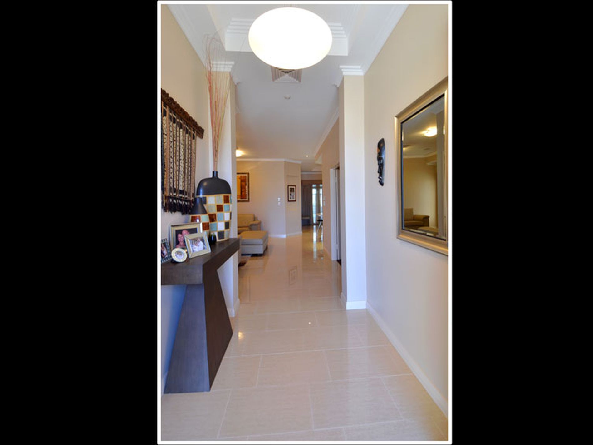 5 Buchanan Court, Somerville